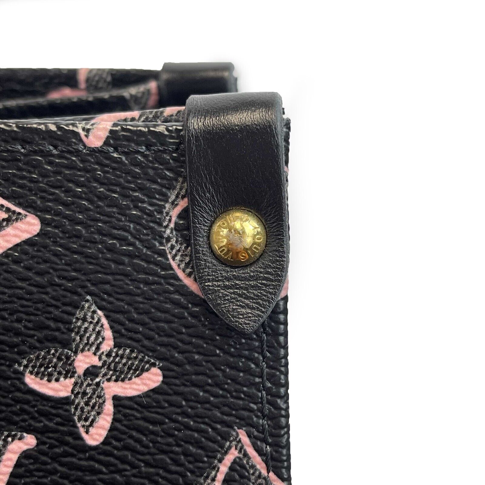 Louis Vuitton Fall For You Black Monogram OnTheGo MM
