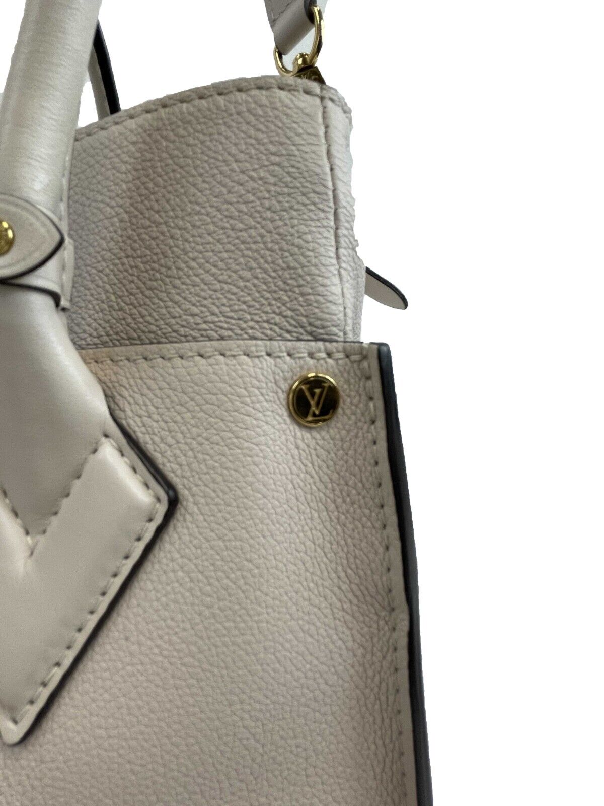 Louis Vuitton - LV On My Side MM Beige Leather Top Handle w/ Shoulder -  BougieHabit
