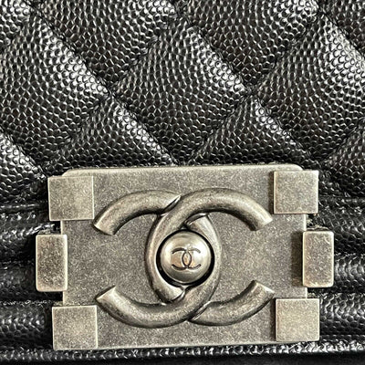 Chanel - CC Boy Flap Quilted Double Stitch New Medium - Black Caviar Leather