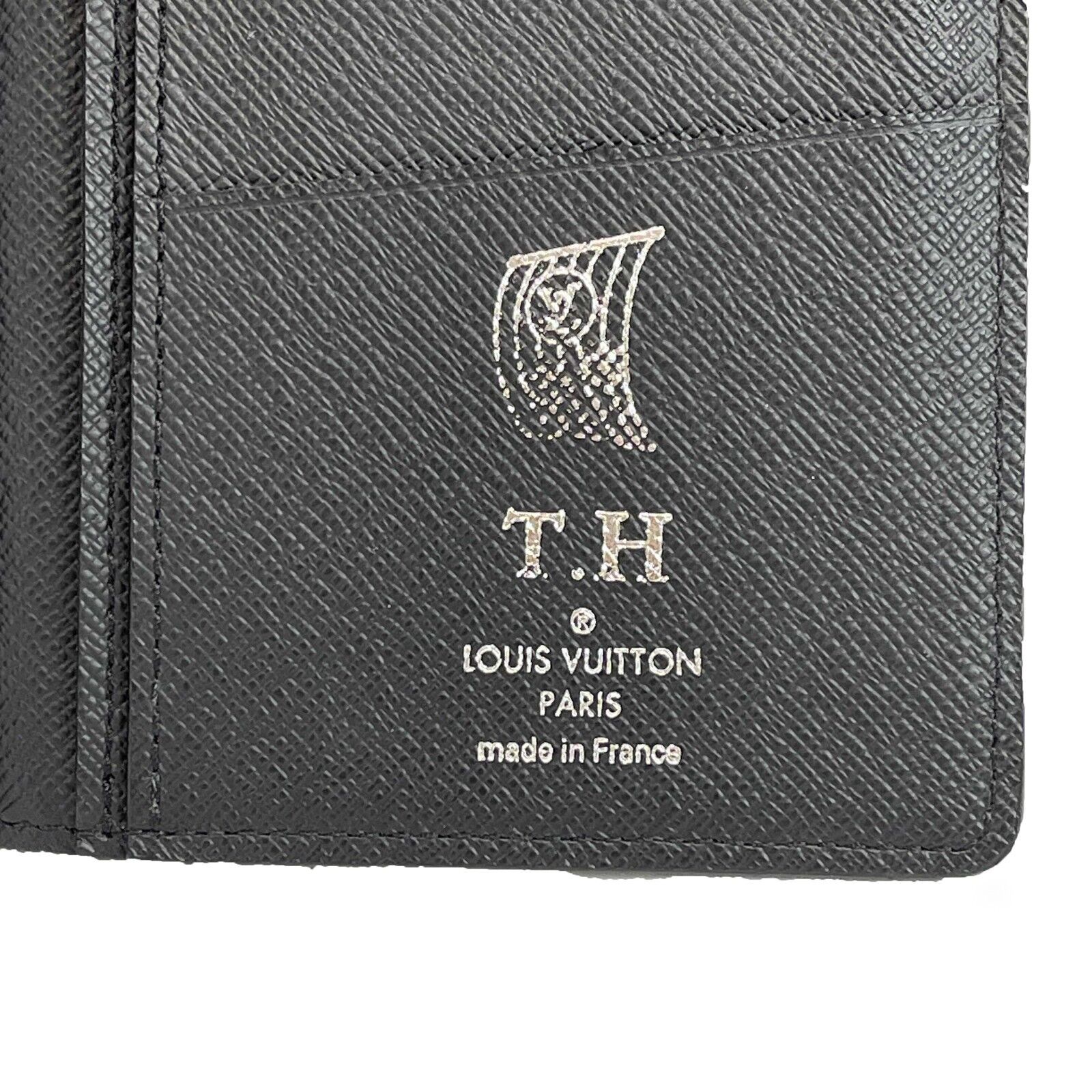 Louis Vuitton hot stamp  Louis vuitton, Louis vuitton damier, Louis