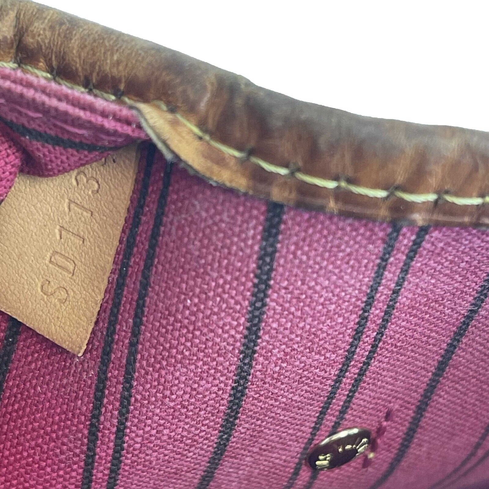 Neverfull leather handbag Louis Vuitton Purple in Leather - 30839050