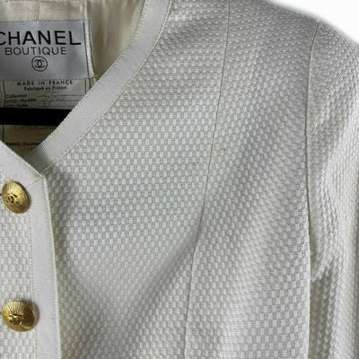 CHANEL- Vintage White CC Suit Jacket and Skirt Set - Size 38 - US 6 - 80s 90s