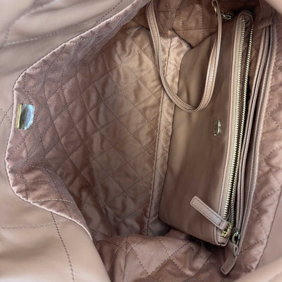 Chanel - 22 bag quilted Calfskin Drawstring Hobo - Caramel Shoulder Bag