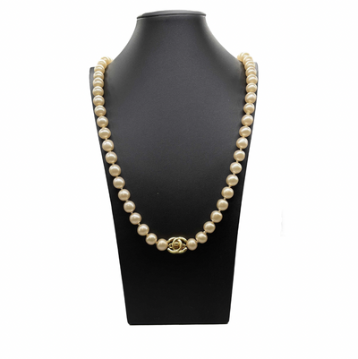CHANEL - Vintage 96P CC Logo Turn Lock LONG Pearl / Gold Necklace