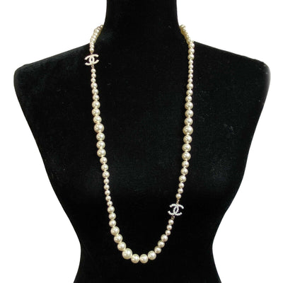 CHANEL - 13A 2 CC Charms Graduated Pearl Layering Necklace