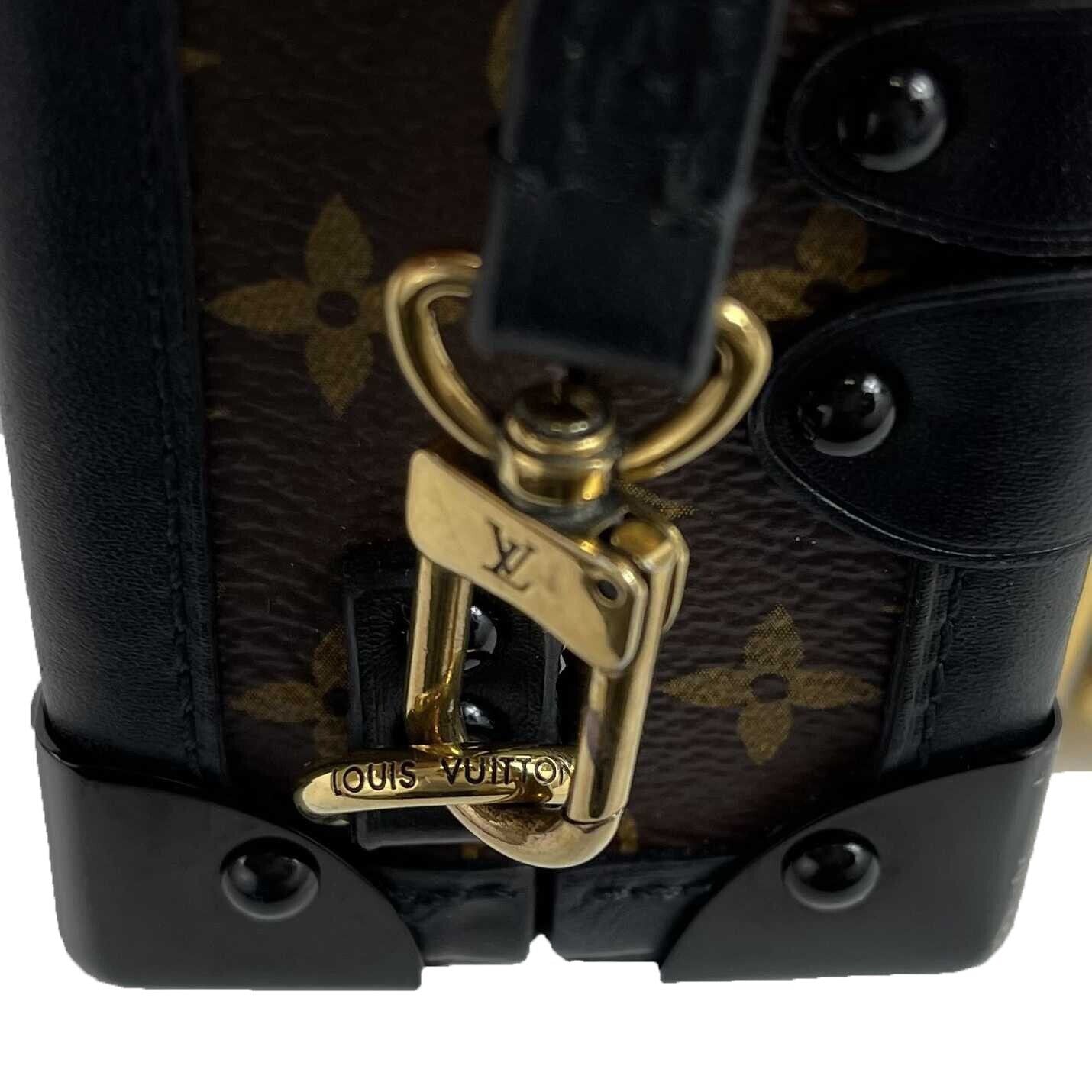 Petite malle leather handbag Louis Vuitton Black in Leather - 19936319